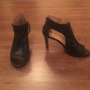 Like New Black Leather Heels Size 7.5